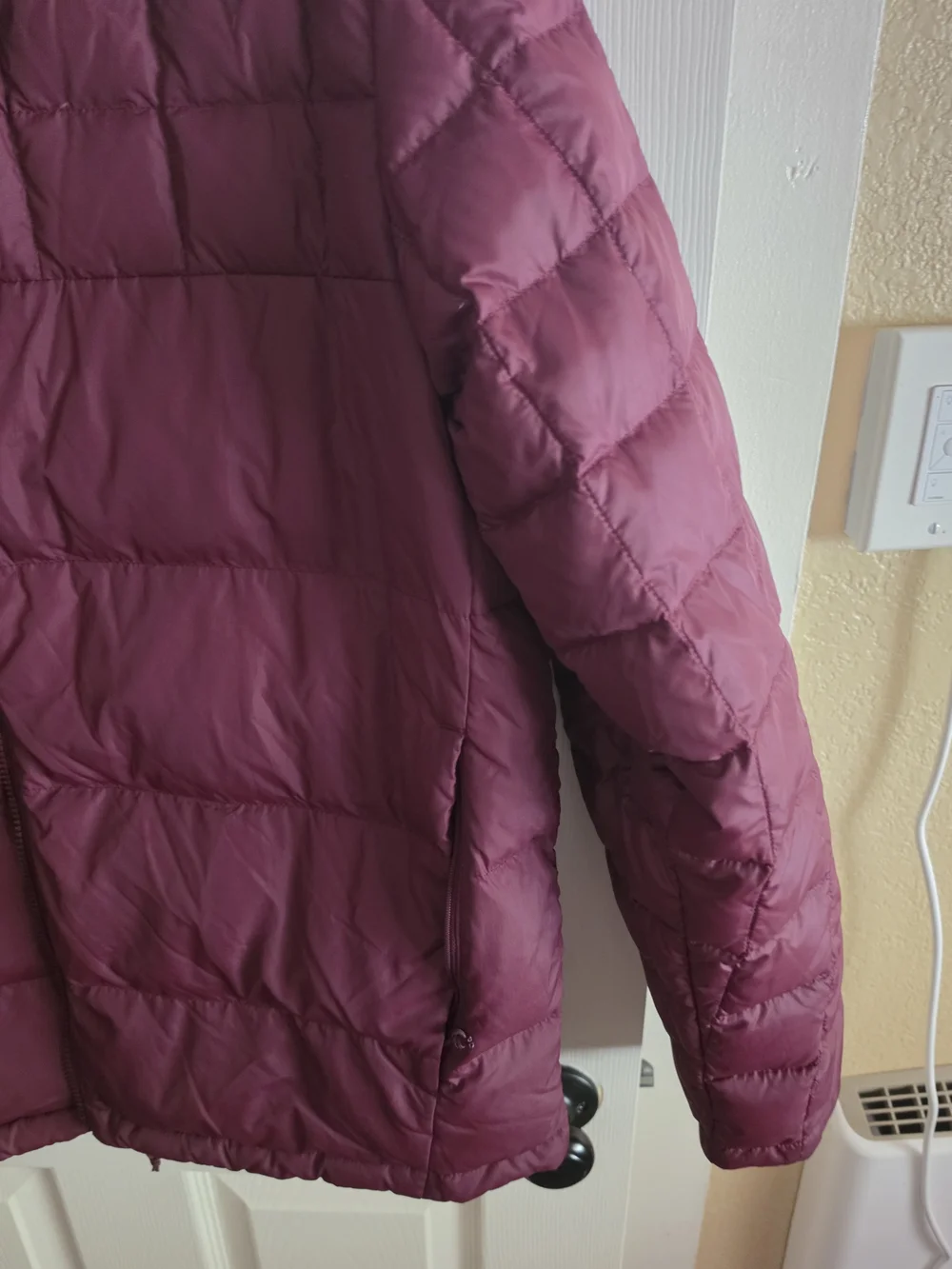 The North Face Men's Insulated Burgundy Puffer Jacket